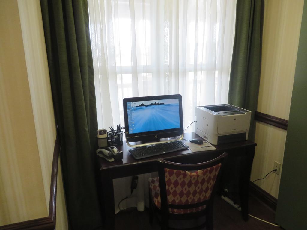 Country Inn & Suites By Radisson, Meridian, Ms מראה חיצוני תמונה