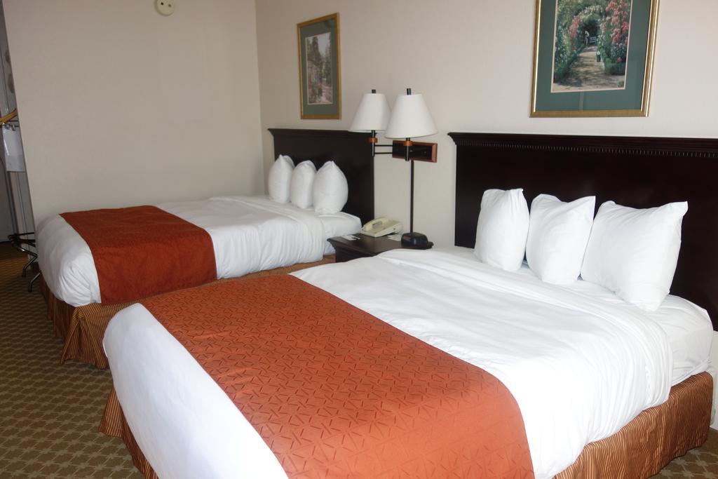 Country Inn & Suites By Radisson, Meridian, Ms מראה חיצוני תמונה